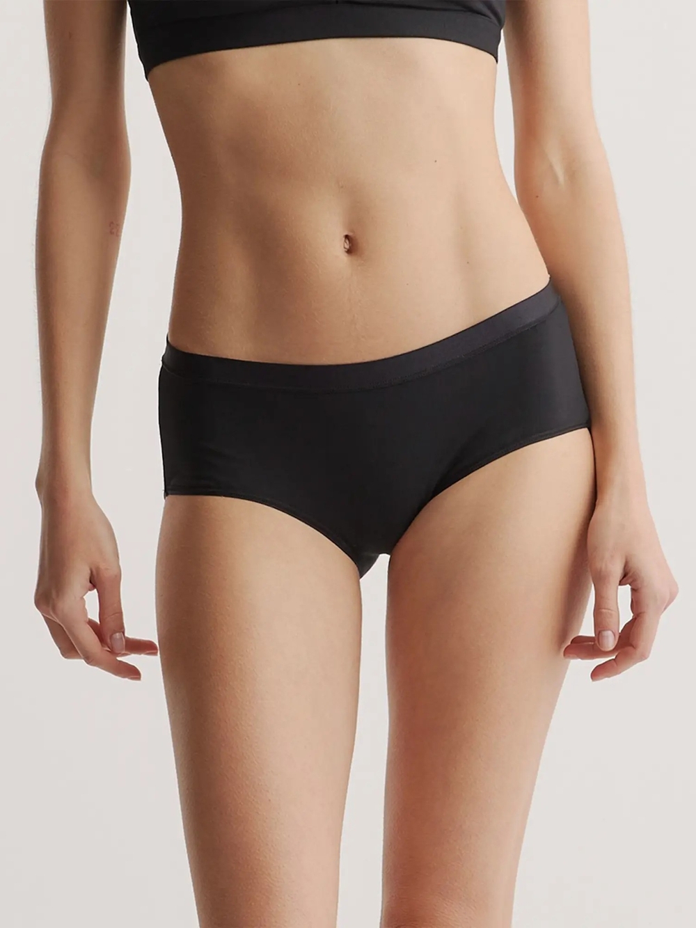 Quince Black Seamless Hipster Briefs